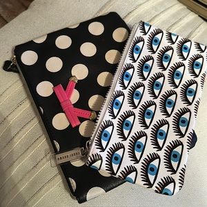 Bundle of 2 travel makeup case Bobby brown and Betsy Johnson 🔥🔥🔥